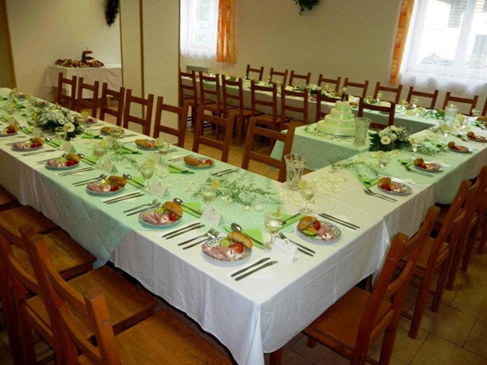 Rekreacni Areal Zbraslavice Hotel Kültér fotó