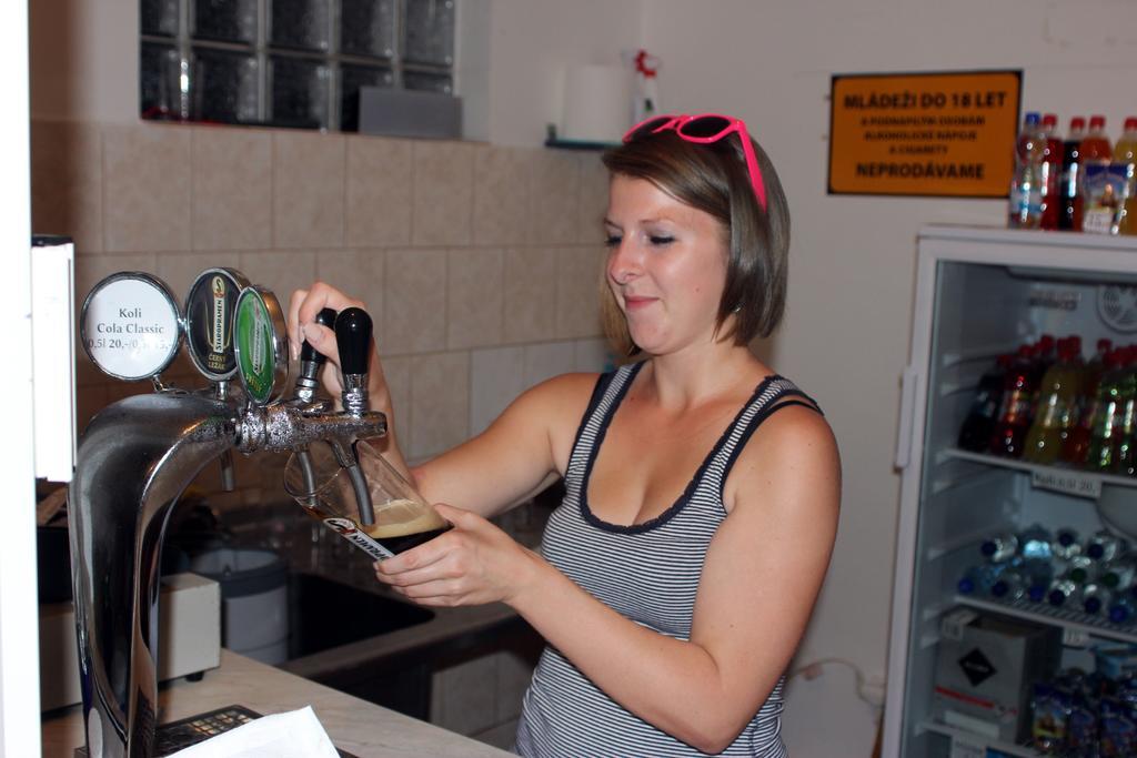 Rekreacni Areal Zbraslavice Hotel Kültér fotó